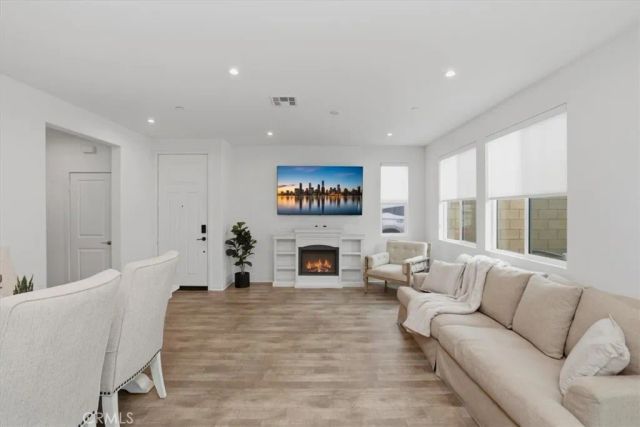 16080 Olivas Lane, Fontana, CA 92336