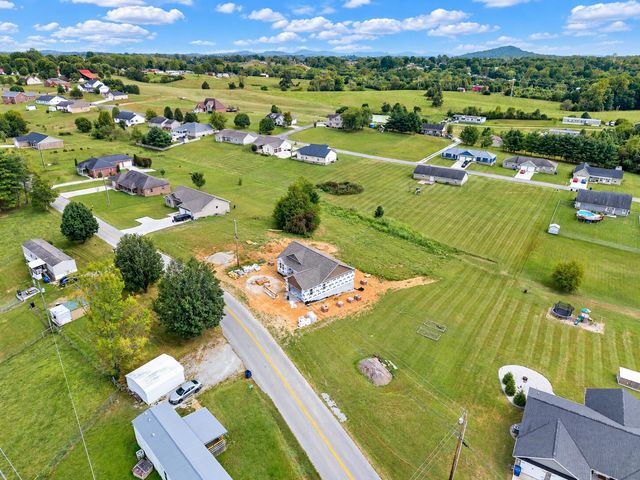 373 Kentucky 1676, Science Hill, KY 42553