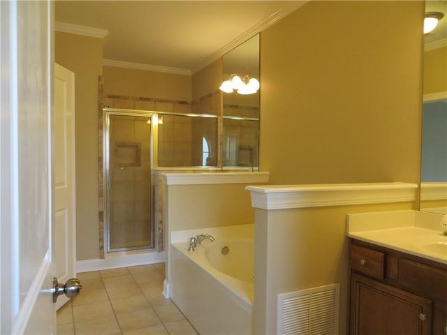 131 W Ridge Way, Roswell, GA 30076