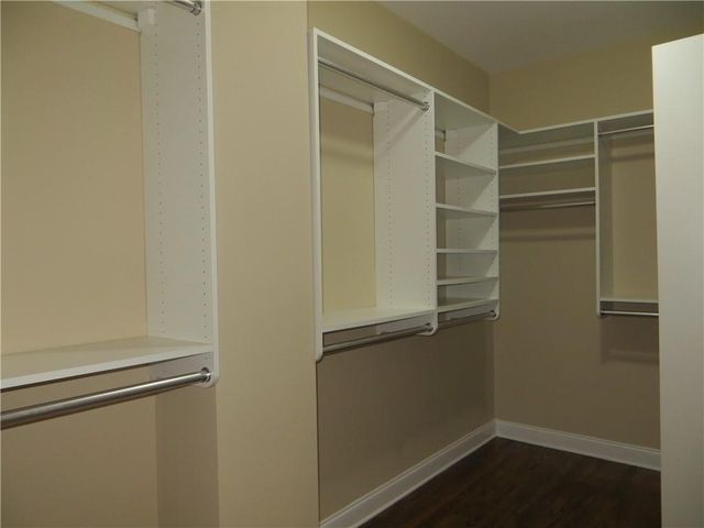 131 W Ridge Way, Roswell, GA 30076