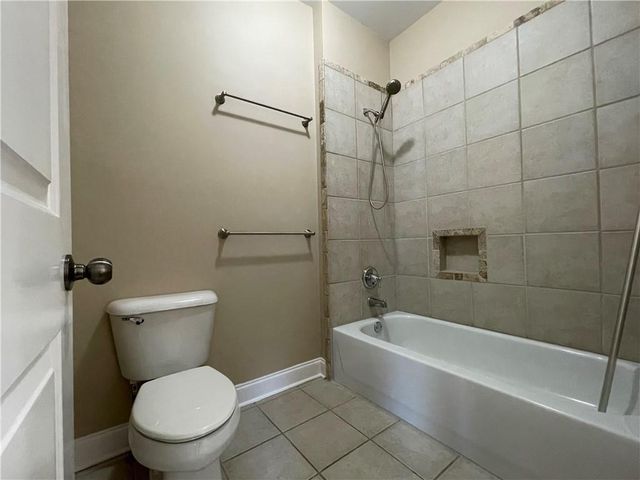 131 W Ridge Way, Roswell, GA 30076