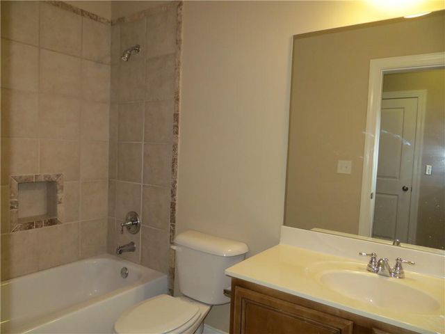 131 W Ridge Way, Roswell, GA 30076