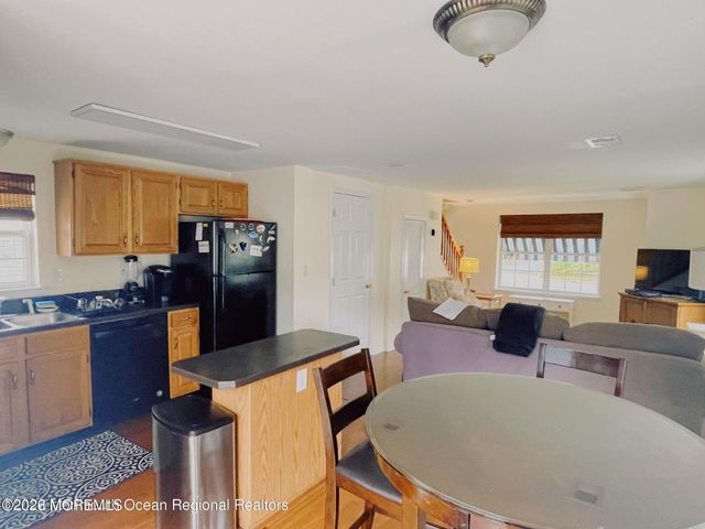 520 3rd Avenue W, Avon-by-the-sea, NJ 07717