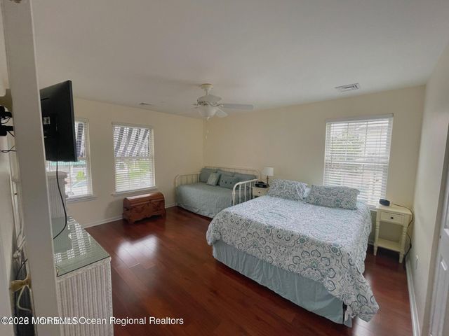 520 3rd Avenue W, Avon-by-the-sea, NJ 07717