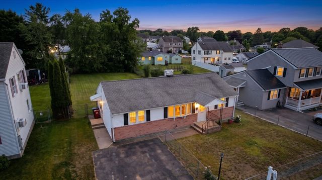 160 Burnham Road, Lowell, MA 01852