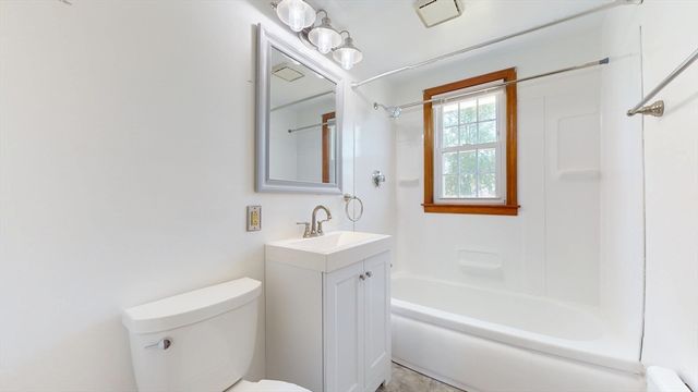 160 Burnham Road, Lowell, MA 01852