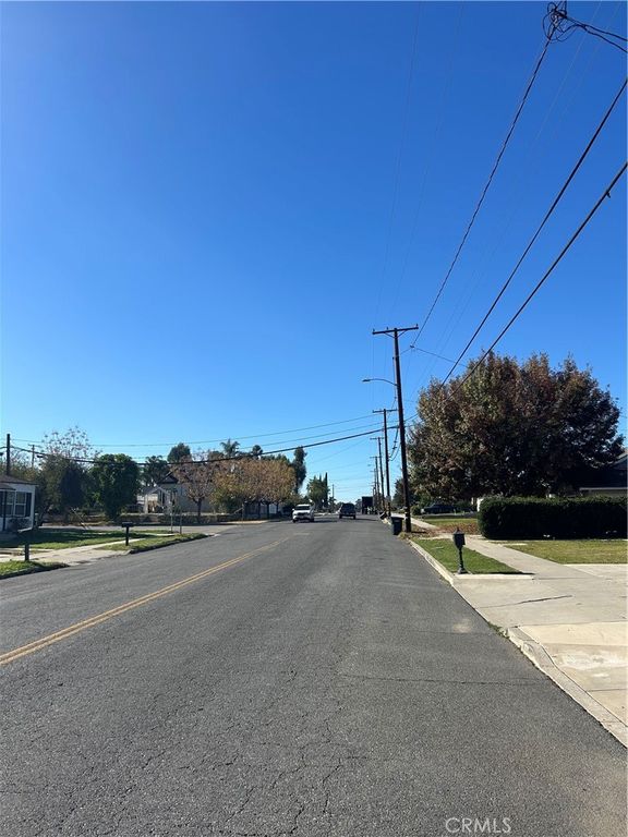 495 W C Street, Colton, CA 92324