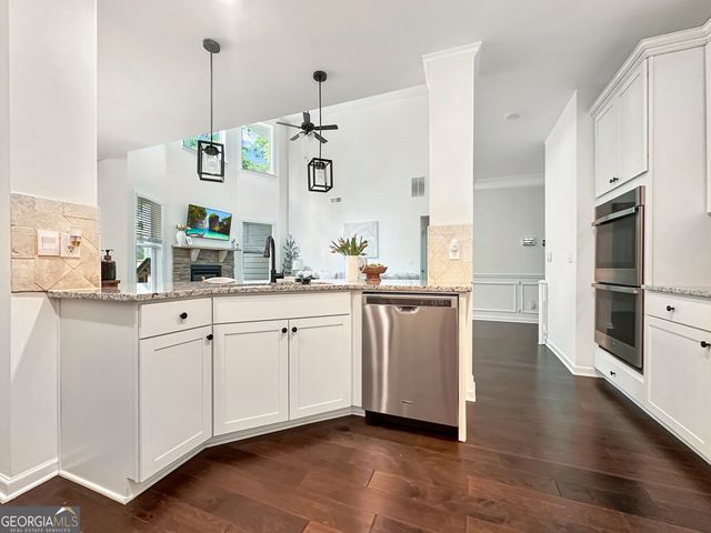 110 Brookview Drive, Newnan, GA 30265