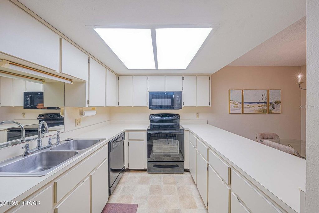 Image 15 of property listing at 4150 S ATLANTIC AVENUE 112C, New Smyrna Beach, FL 32169