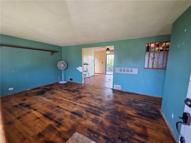 1852 Virginia Via, Canton Twp, PA 15301