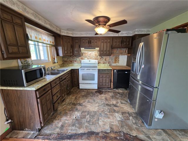 1852 Virginia Via, Canton Twp, PA 15301