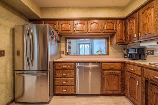 85 121st Avenue NW, Coon Rapids, MN 55448