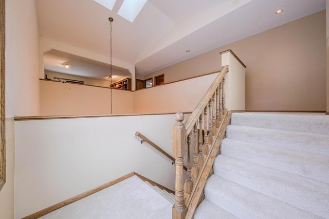 85 121st Avenue NW, Coon Rapids, MN 55448