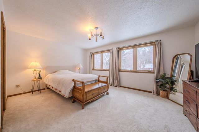 85 121st Avenue NW, Coon Rapids, MN 55448