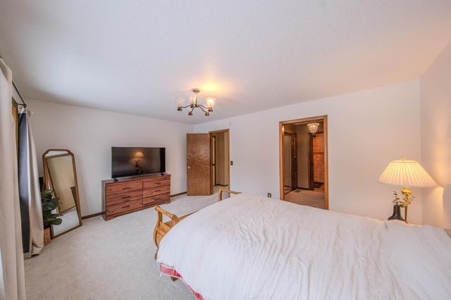 85 121st Avenue NW, Coon Rapids, MN 55448