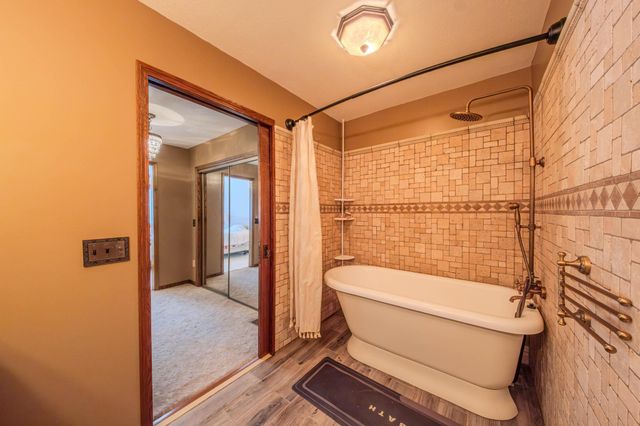 85 121st Avenue NW, Coon Rapids, MN 55448