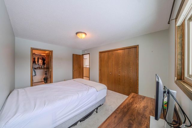 85 121st Avenue NW, Coon Rapids, MN 55448