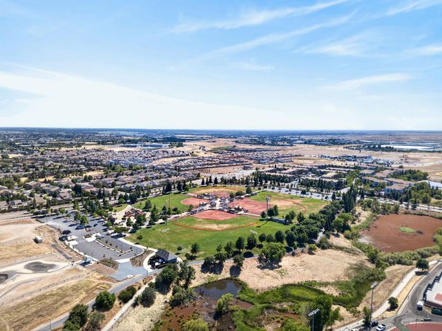 715 Wagon Trail Way, Rocklin, CA 95765