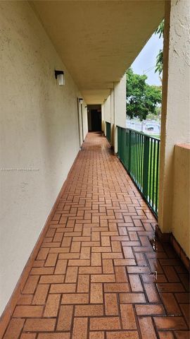 9405 W Flagler Street D204, Miami, FL 33174