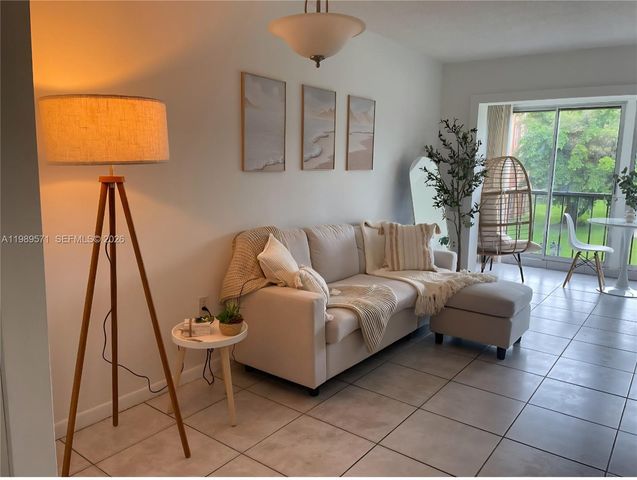 9405 W Flagler Street D204, Miami, FL 33174