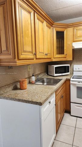 9405 W Flagler Street D204, Miami, FL 33174