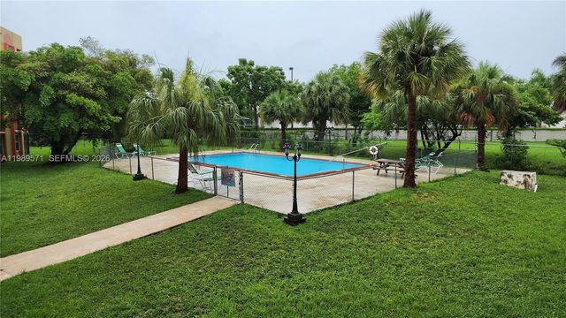 9405 W Flagler Street D204, Miami, FL 33174