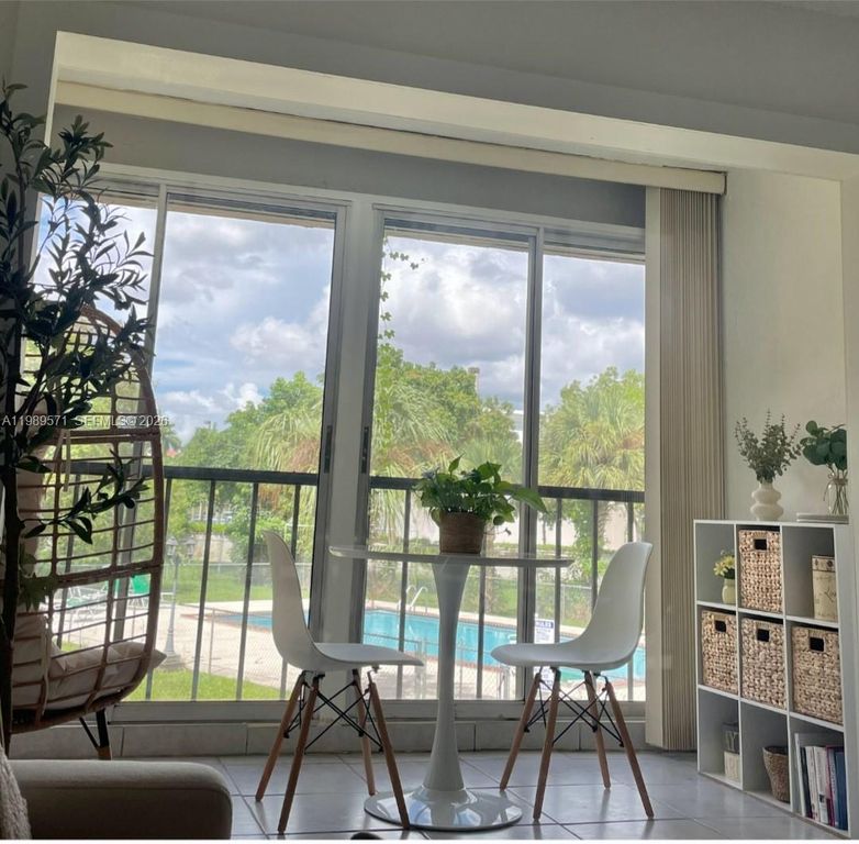 9405 W Flagler Street D204, Miami, FL 33174