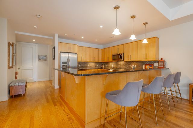 4 Cherokee Blvd Apt 306, Chattanooga, TN 37405