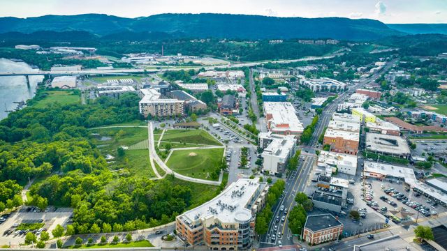 4 Cherokee Blvd Apt 306, Chattanooga, TN 37405