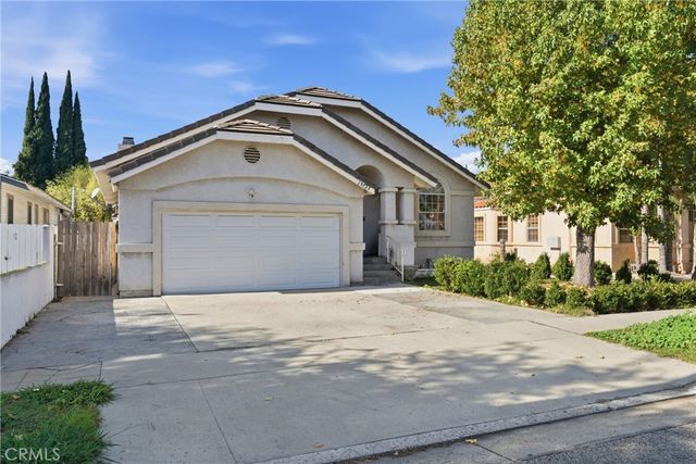 15727 Virginia Avenue, Paramount, CA 90723