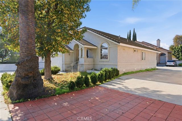 15727 Virginia Avenue, Paramount, CA 90723