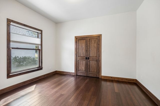 336 S Edgefield Avenue, Dallas, TX 75208