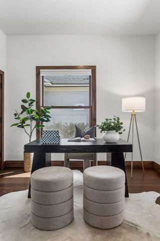 336 S Edgefield Avenue, Dallas, TX 75208