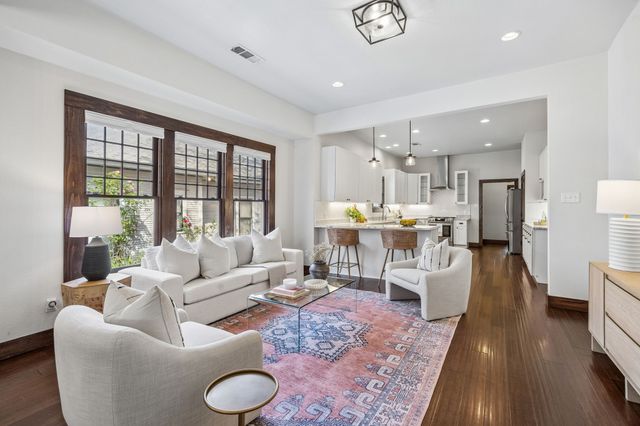 336 S Edgefield Avenue, Dallas, TX 75208