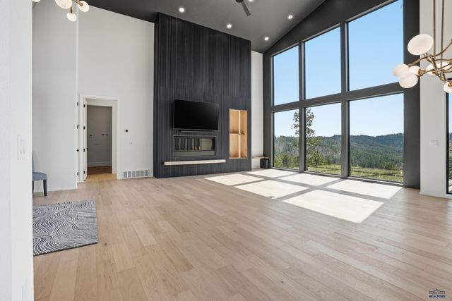 11246 PARADISE GULCH LOOP, Lead, SD 57754