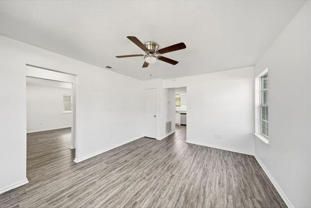 717 Red Oak Avenue, Crosby, TX 77532