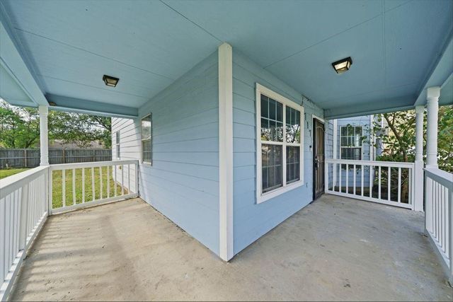 717 Red Oak Avenue, Crosby, TX 77532
