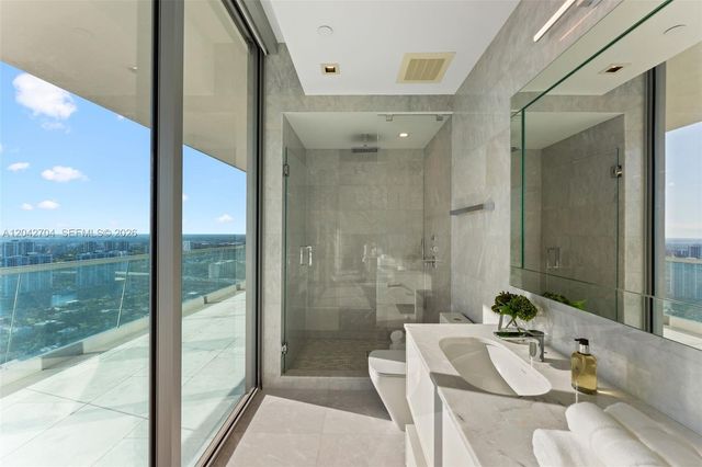 18501 Collins Ave 4003-04, Sunny Isles Beach, FL 33160