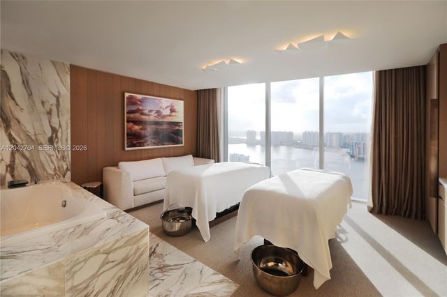 18501 Collins Ave 4003-04, Sunny Isles Beach, FL 33160