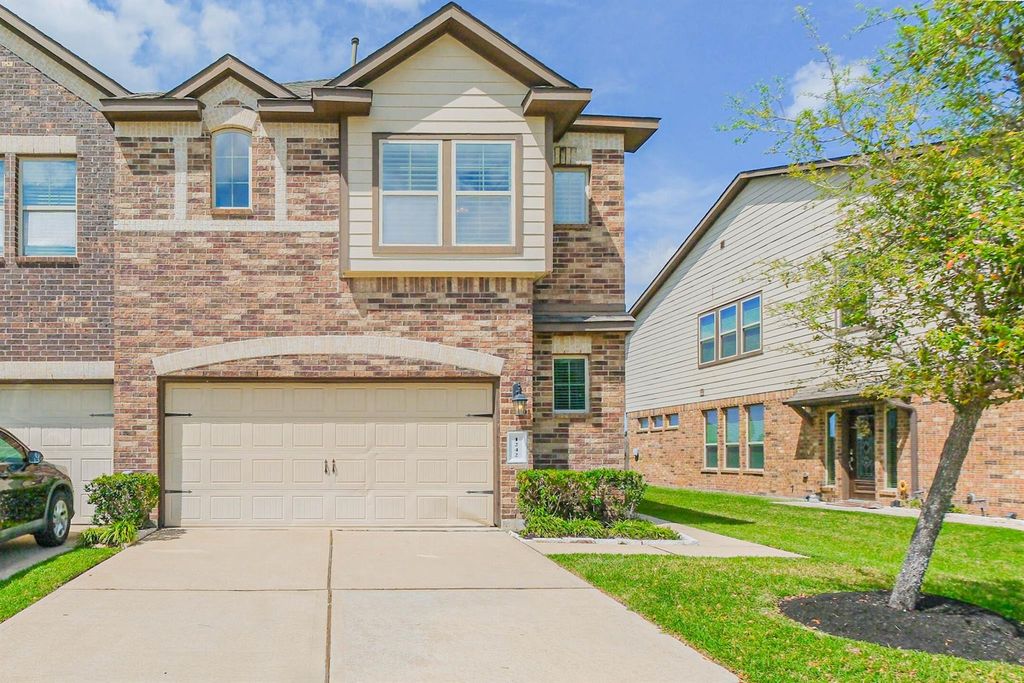 1242 Willow Plains Lane N, Rosenberg, TX 77471