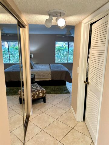 11231 Green Lake Drive 104, Boynton Beach, FL 33437