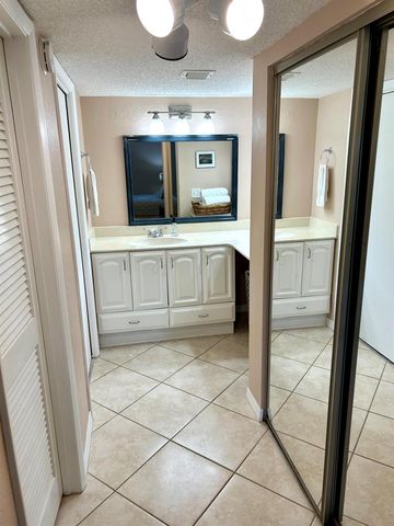 11231 Green Lake Drive 104, Boynton Beach, FL 33437