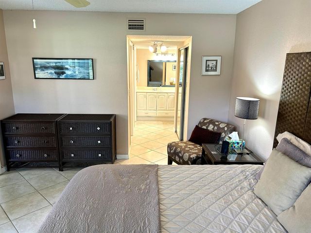 11231 Green Lake Drive 104, Boynton Beach, FL 33437