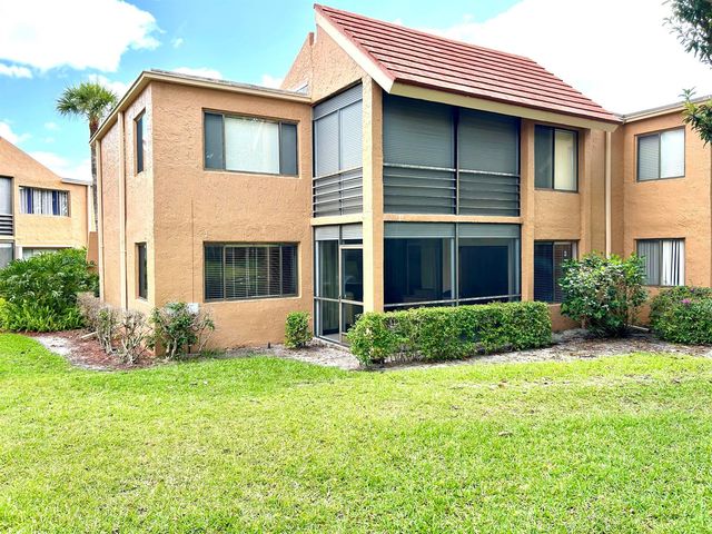 11231 Green Lake Drive 104, Boynton Beach, FL 33437