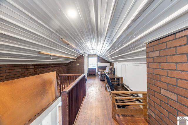 616 S 8th St, Mayfield, KY 42066