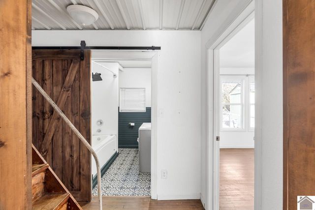 616 S 8th St, Mayfield, KY 42066