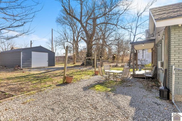 616 S 8th St, Mayfield, KY 42066