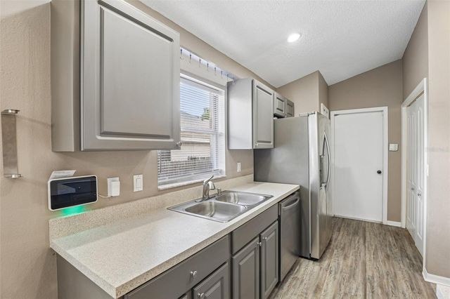 2037 CRANBERRY ISLES WAY, Apopka, FL 32712