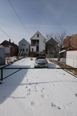 8733 S Buffalo Avenue, Chicago, IL 60617