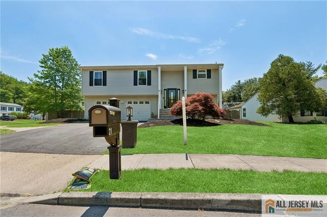 21 Cherry Bend Drive, Howell, NJ 07731